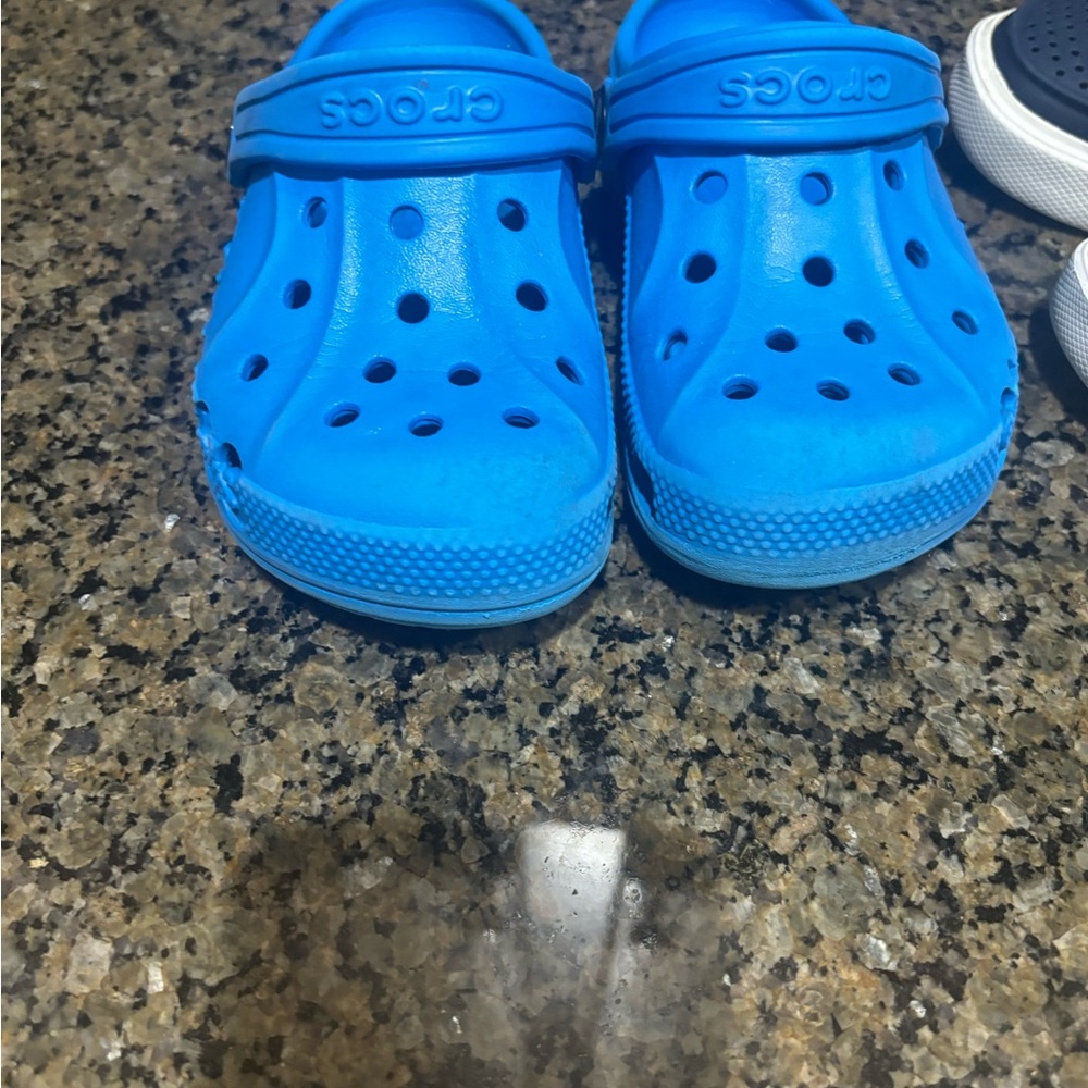CROCS Kids Shoes in Bright Blue and Dark Navy-2 pair - Picture 5 of 6